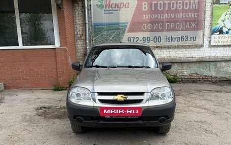 Chevrolet Niva I рестайлинг, 2017 год, 715 000 рублей, 2 фотография