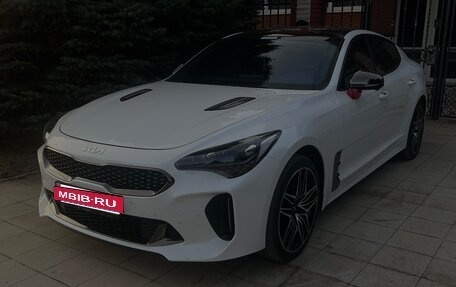 KIA Stinger I, 2022 год, 3 950 000 рублей, 6 фотография