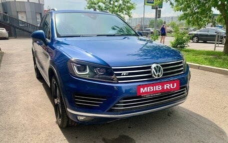 Volkswagen Touareg III, 2015 год, 3 300 000 рублей, 2 фотография