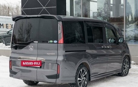 Honda Stepwgn IV, 2016 год, 1 980 000 рублей, 5 фотография