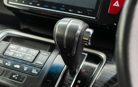 Honda Stepwgn IV, 2016 год, 1 980 000 рублей, 17 фотография