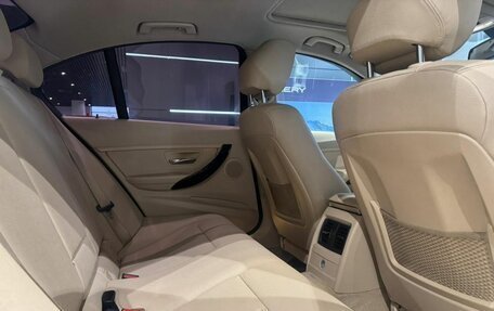 BMW 3 серия, 2017 год, 1 680 000 рублей, 14 фотография