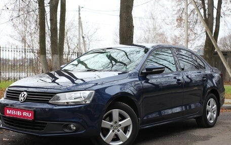 Volkswagen Jetta VI, 2013 год, 990 000 рублей, 1 фотография