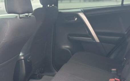 Toyota RAV4, 2019 год, 2 395 000 рублей, 19 фотография