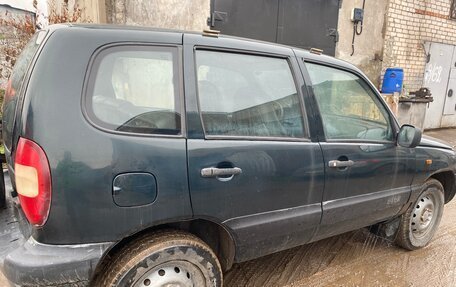 Chevrolet Niva I рестайлинг, 2004 год, 280 000 рублей, 3 фотография