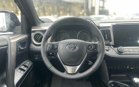 Toyota RAV4, 2019 год, 2 395 000 рублей, 10 фотография