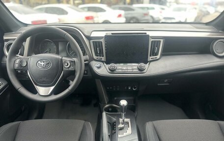 Toyota RAV4, 2019 год, 2 395 000 рублей, 8 фотография