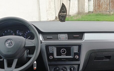 Skoda Rapid I, 2017 год, 1 285 000 рублей, 3 фотография