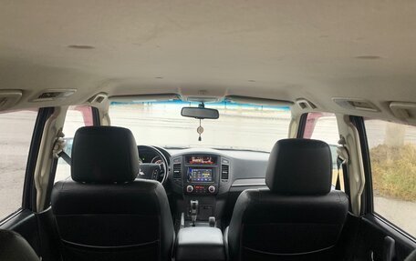 Mitsubishi Pajero IV, 2013 год, 2 700 000 рублей, 13 фотография