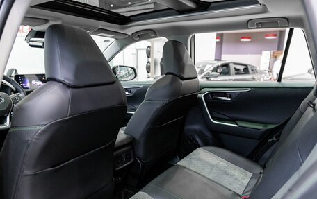 Toyota RAV4, 2025 год, 4 790 000 рублей, 17 фотография