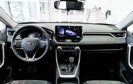 Toyota RAV4, 2025 год, 4 790 000 рублей, 13 фотография