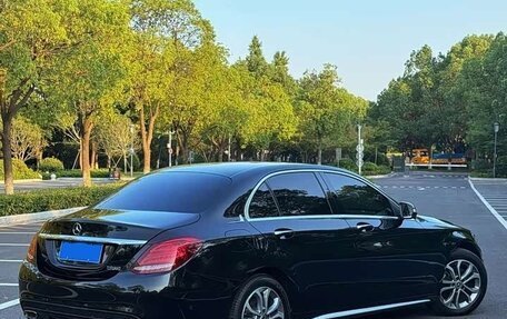 Mercedes-Benz C-Класс, 2018 год, 1 900 000 рублей, 3 фотография