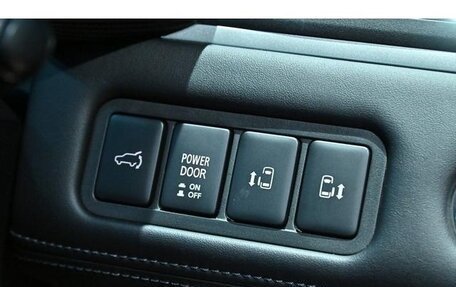 Mitsubishi Delica D:5 I, 2022 год, 4 088 000 рублей, 27 фотография