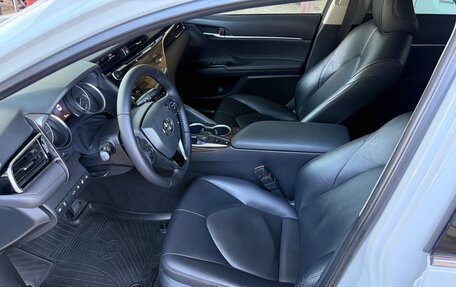 Toyota Camry, 2019 год, 2 550 000 рублей, 4 фотография