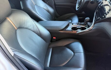 Toyota Camry, 2019 год, 2 550 000 рублей, 15 фотография