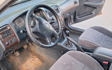 Toyota Avensis III рестайлинг, 2000 год, 450 000 рублей, 3 фотография