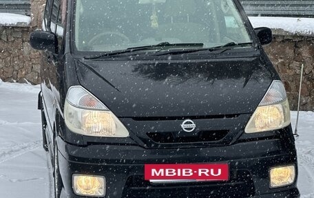 Nissan Serena II, 2004 год, 640 000 рублей, 2 фотография