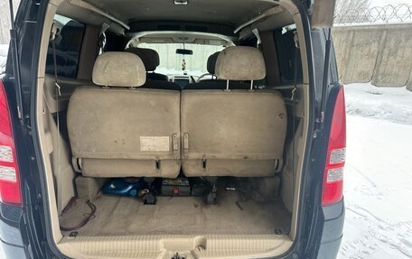 Nissan Serena II, 2004 год, 640 000 рублей, 14 фотография