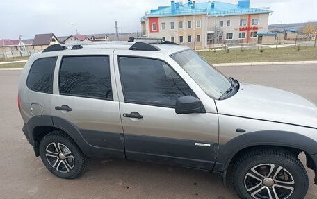 Chevrolet Niva I рестайлинг, 2012 год, 400 000 рублей, 9 фотография