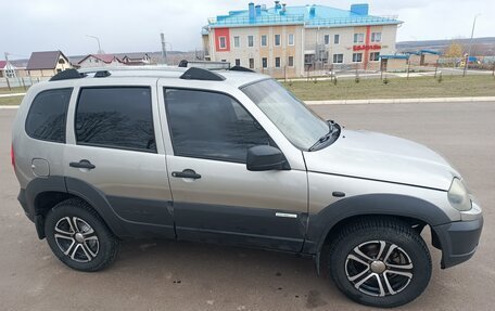 Chevrolet Niva I рестайлинг, 2012 год, 400 000 рублей, 8 фотография