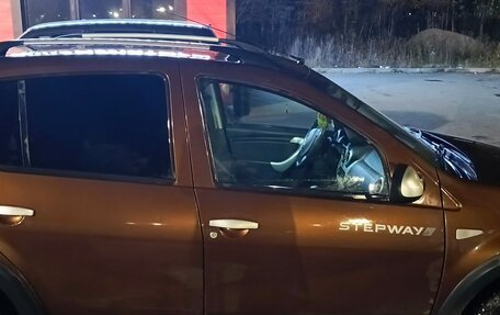 Renault Sandero I, 2013 год, 650 000 рублей, 4 фотография