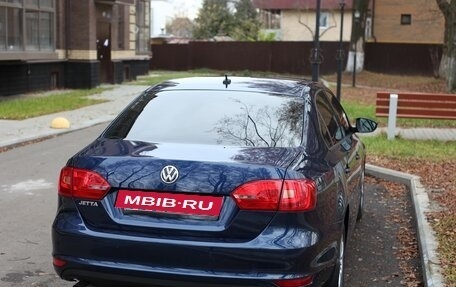 Volkswagen Jetta VI, 2013 год, 990 000 рублей, 5 фотография