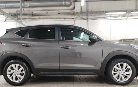 Hyundai Tucson III, 2018 год, 1 800 000 рублей, 4 фотография