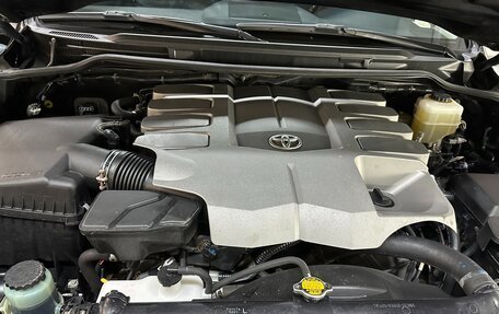 Toyota Land Cruiser 200, 2013 год, 5 360 000 рублей, 9 фотография