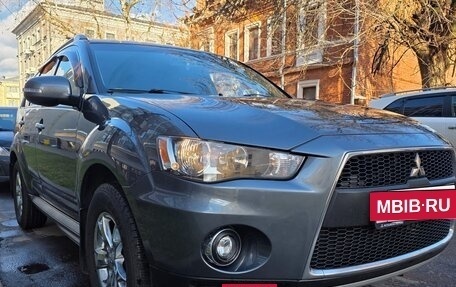 Mitsubishi Outlander III рестайлинг 3, 2011 год, 1 130 000 рублей, 2 фотография