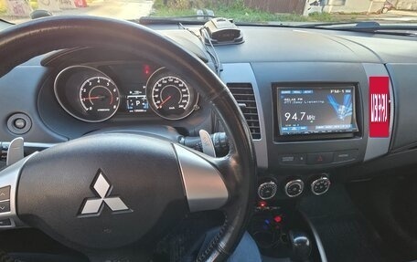 Mitsubishi Outlander III рестайлинг 3, 2011 год, 1 130 000 рублей, 14 фотография