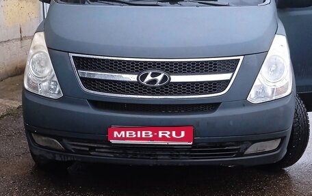 Hyundai Grand Starex Grand Starex I рестайлинг 2, 2008 год, 925 000 рублей, 1 фотография