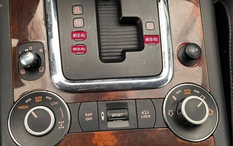 Volkswagen Touareg III, 2007 год, 1 319 000 рублей, 25 фотография