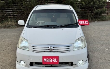 Toyota Raum II, 2005 год, 400 000 рублей, 2 фотография