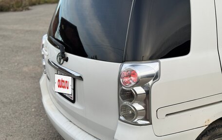 Toyota Raum II, 2005 год, 400 000 рублей, 6 фотография