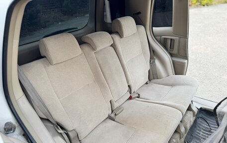 Toyota Raum II, 2005 год, 400 000 рублей, 14 фотография