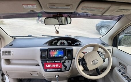 Toyota Raum II, 2005 год, 400 000 рублей, 11 фотография