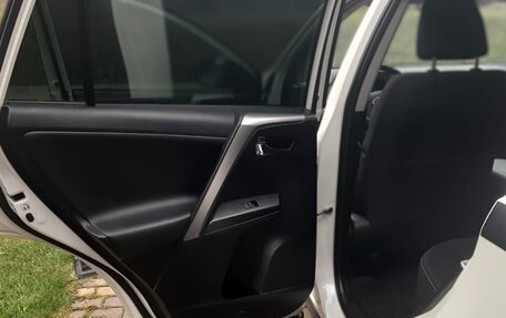 Toyota RAV4, 2017 год, 3 000 090 рублей, 10 фотография