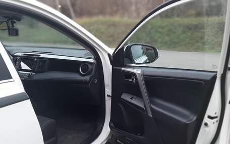 Toyota RAV4, 2017 год, 3 000 090 рублей, 8 фотография