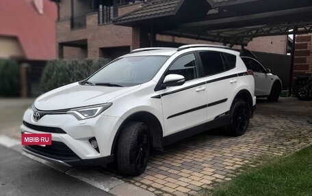 Toyota RAV4, 2017 год, 3 000 090 рублей, 3 фотография