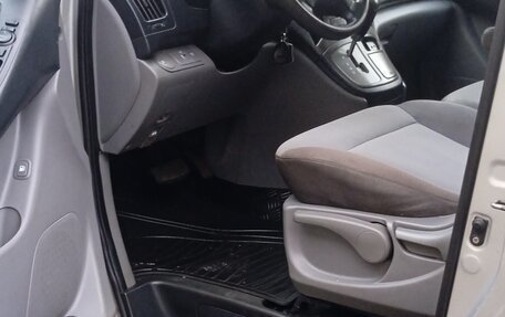 Hyundai Grand Starex Grand Starex I рестайлинг 2, 2008 год, 925 000 рублей, 16 фотография