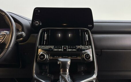 Lexus LX, 2023 год, 16 490 000 рублей, 12 фотография