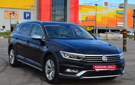 Volkswagen Passat B8 рестайлинг, 2017 год, 2 655 000 рублей, 3 фотография