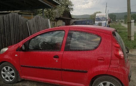 Peugeot 107 I рестайлинг, 2012 год, 490 000 рублей, 4 фотография