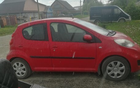 Peugeot 107 I рестайлинг, 2012 год, 490 000 рублей, 2 фотография