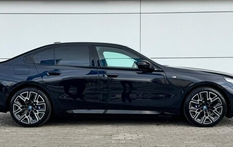 BMW 5 серия, 2025 год, 9 700 000 рублей, 6 фотография