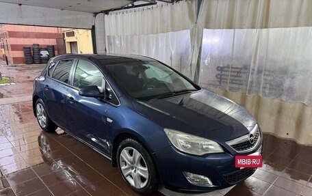 Opel Astra J, 2010 год, 1 000 000 рублей, 2 фотография