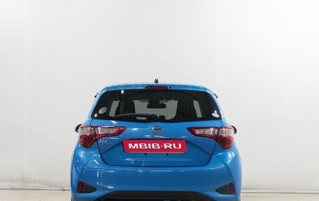 Toyota Vitz, 2018 год, 1 029 000 рублей, 6 фотография