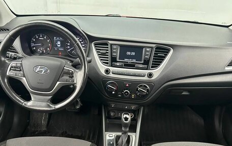 Hyundai Solaris II рестайлинг, 2018 год, 1 060 000 рублей, 9 фотография