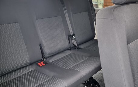 Volkswagen Caravelle T5, 2014 год, 2 100 000 рублей, 9 фотография