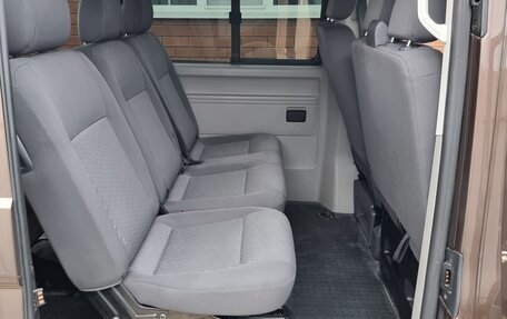 Volkswagen Caravelle T5, 2014 год, 2 100 000 рублей, 11 фотография